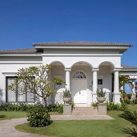Melia Vinpearl Cua Hoi Beach Resort Кыало Экстерьер фото