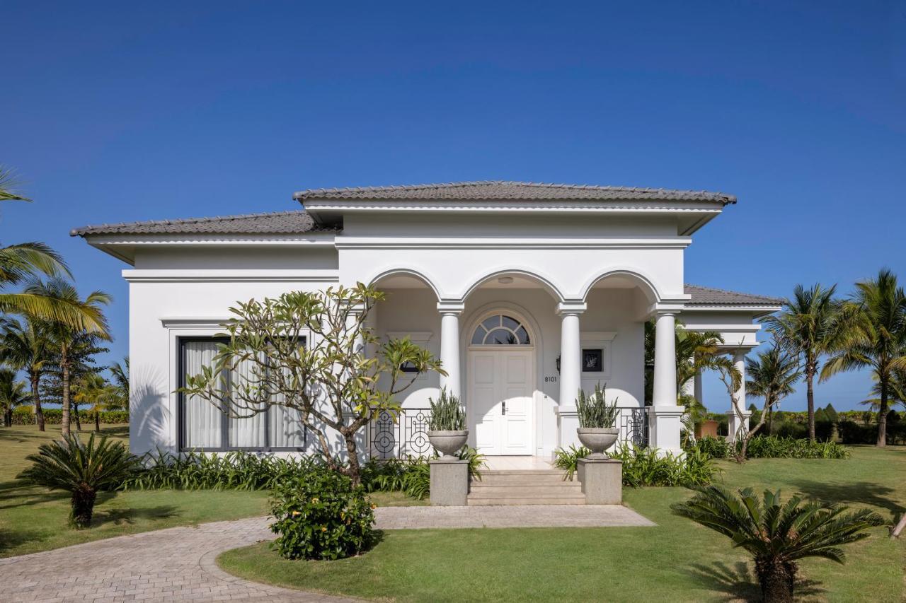 Melia Vinpearl Cua Hoi Beach Resort Кыало Экстерьер фото