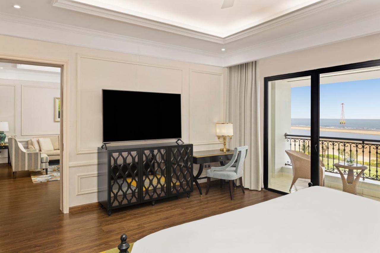 Melia Vinpearl Cua Hoi Beach Resort Кыало Экстерьер фото