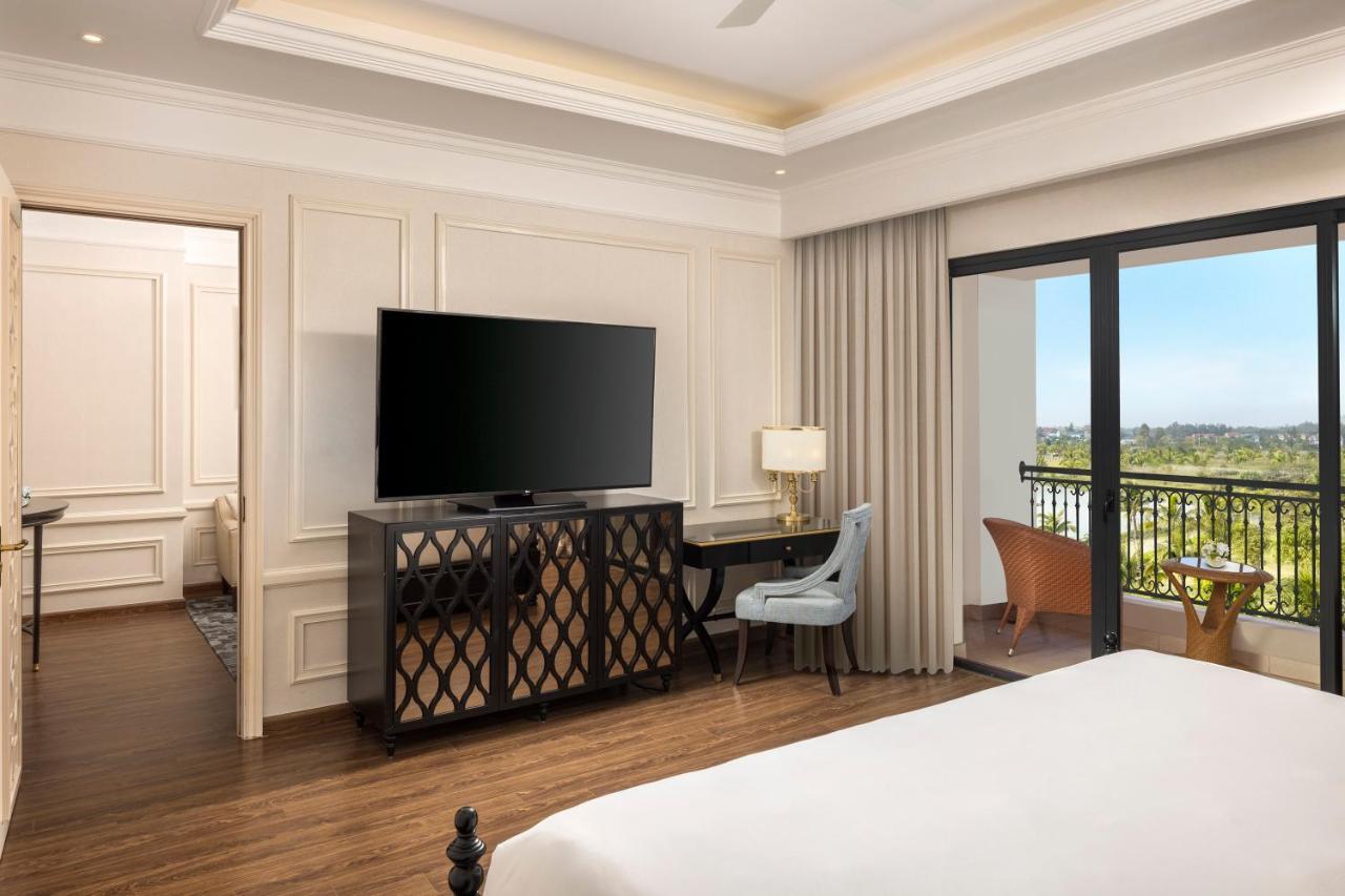 Melia Vinpearl Cua Hoi Beach Resort Кыало Экстерьер фото