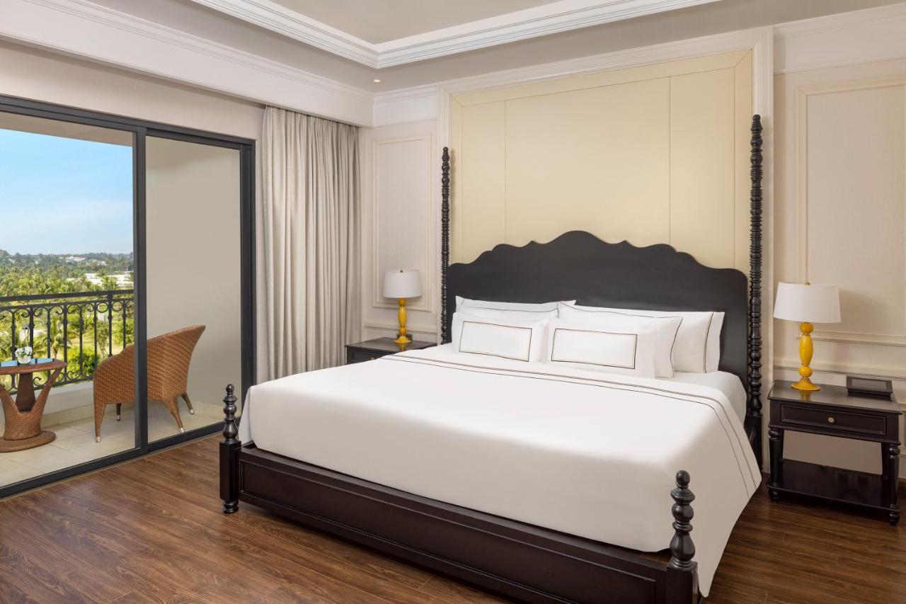 Melia Vinpearl Cua Hoi Beach Resort Кыало Экстерьер фото