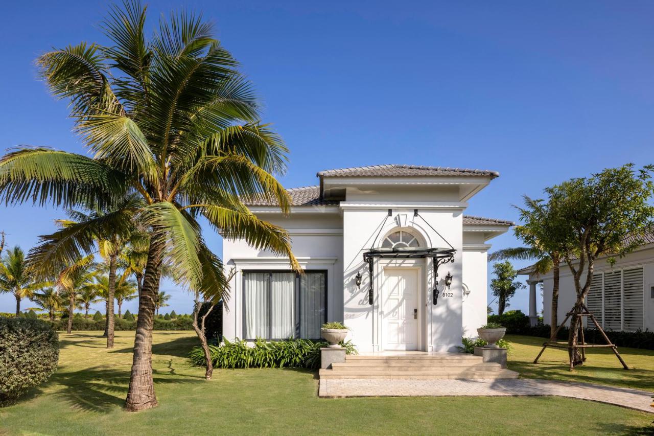 Melia Vinpearl Cua Hoi Beach Resort Кыало Экстерьер фото