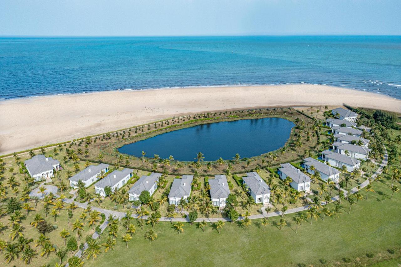 Melia Vinpearl Cua Hoi Beach Resort Кыало Экстерьер фото
