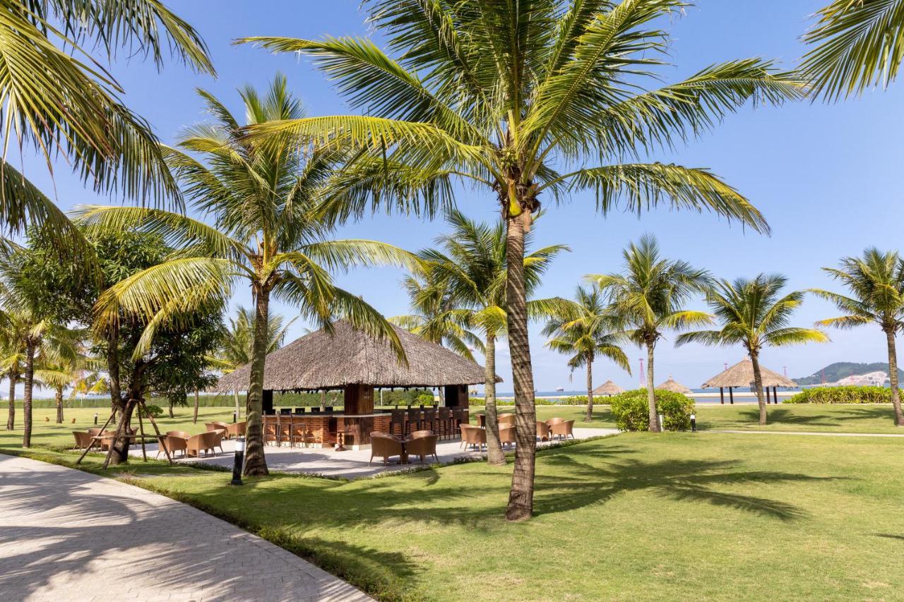 Melia Vinpearl Cua Hoi Beach Resort Кыало Экстерьер фото