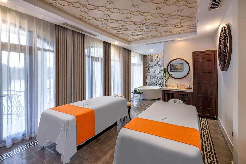 Melia Vinpearl Cua Hoi Beach Resort Кыало Экстерьер фото