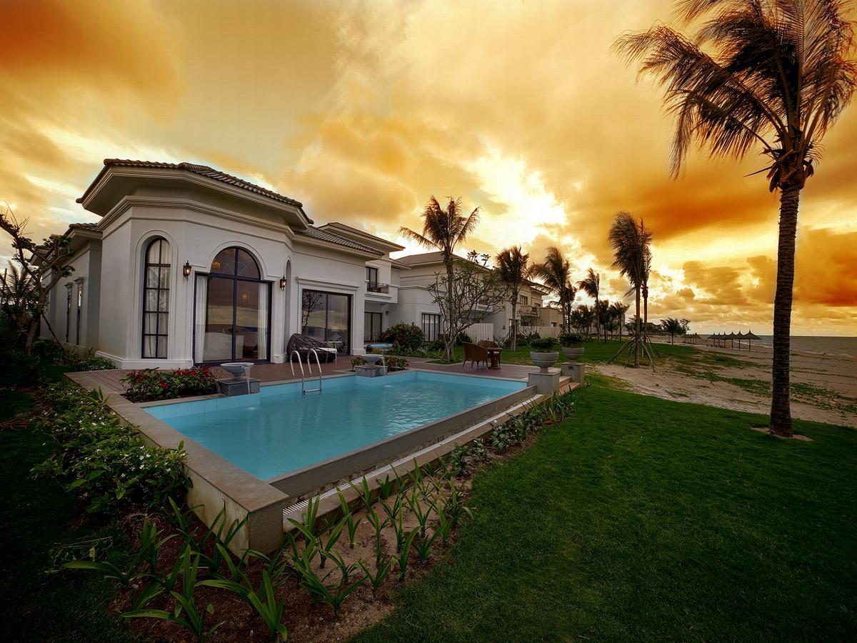 Melia Vinpearl Cua Hoi Beach Resort Кыало Номер фото